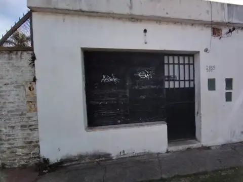 Local en Alquiler en Alberdi, $ 200.000
