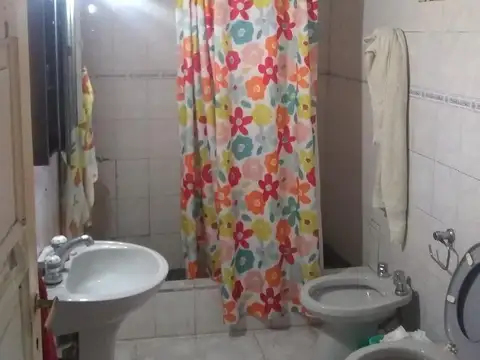 Depto Tipo Casa en Venta 50 años