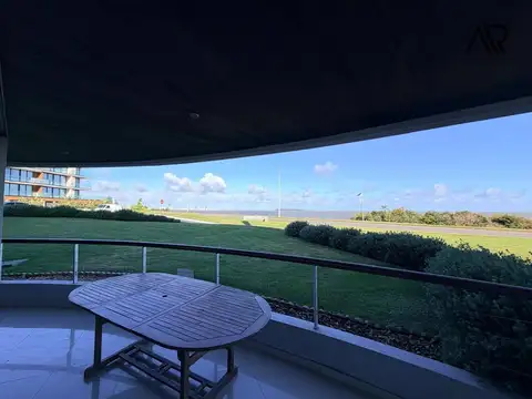 Departamento en Alquiler con 1 cocheras