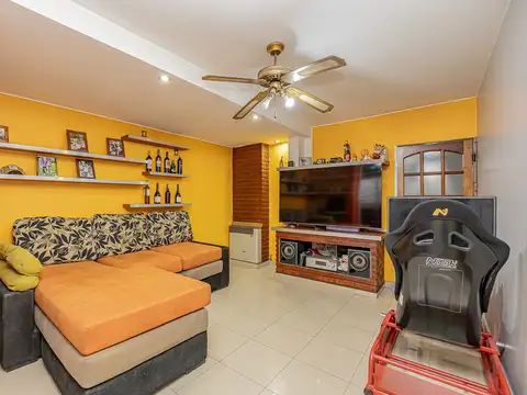 Depto Tipo Casa en Venta de 4 ambientes