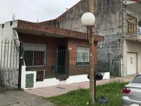 Casa en Venta en Quilmes Oeste, USD 68.000