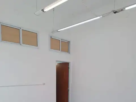 Local en Alquiler en San Nicolás de los Arroyos, $ 380.000