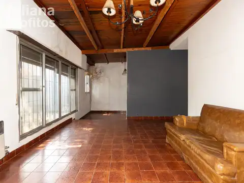 Casa 3 ambientes con 1 baño