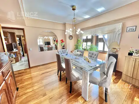 Departamento 6 ambientes con 2 baños