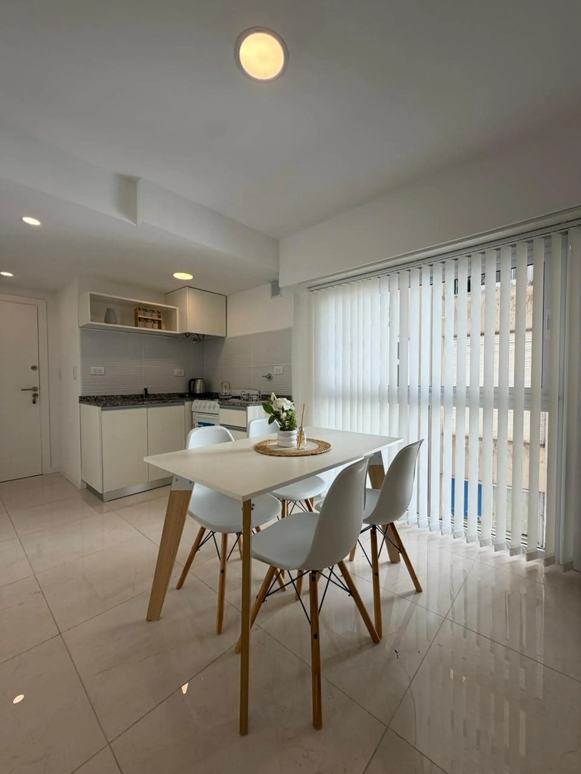 Depto 1 amb, 29m² con balcón — Bolivar 2600