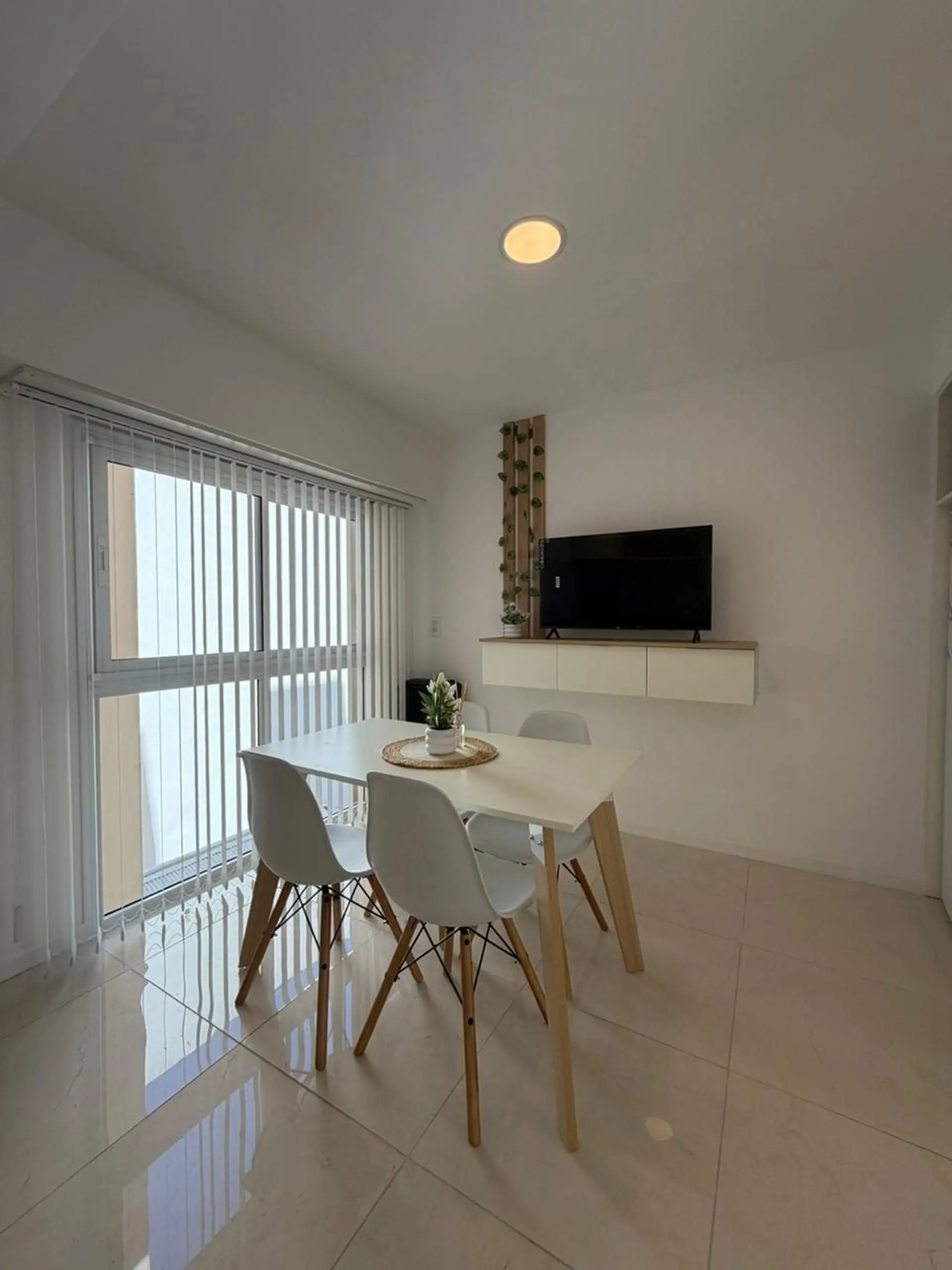 Depto 1 amb, 29m² con balcón — Bolivar 2600