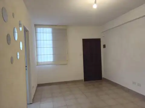 Departamento en Alquiler en Ramos Mejia, $ 700.000