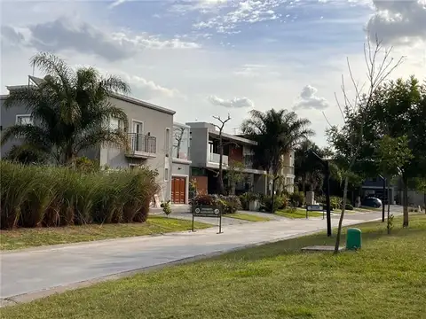 Terreno en Venta en Adrogue, USD 200.000