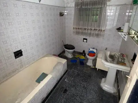 Casa en Venta en Castelar, USD 65.000