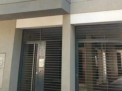 ALQUILER COCHERA 13 E/ 63 Y 64