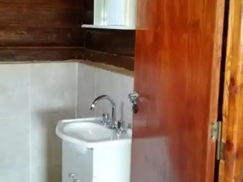 Casa 2 ambientes con 1 baño