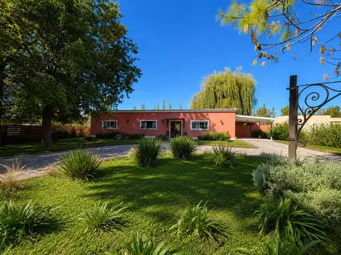 Casa en Venta, Barrio La Arbolada de Capilla del señor- Exaltacion de la Cruz.-