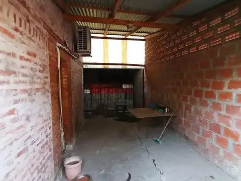 Casa 3 ambientes con 1 baño