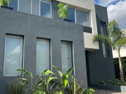 Casa en Alquiler en Castaños 3 dormitorios, Nordelta 100