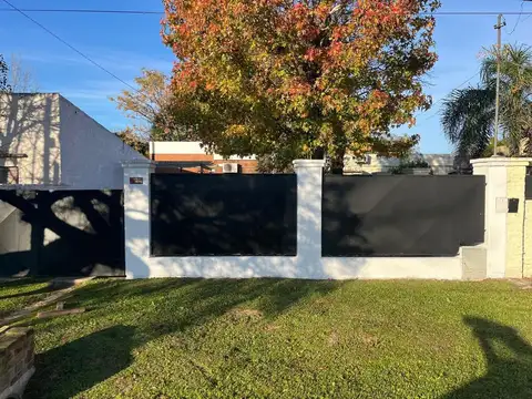 Venta de casa quinta en Sauce Viejo  Santa Fe