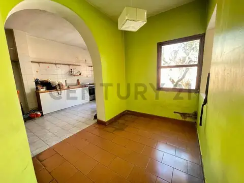 Casa 6 ambientes con 3 baños