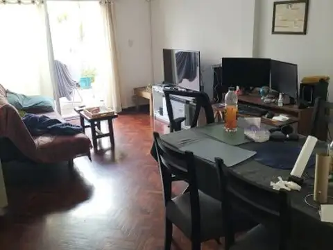 San Lorenzo 2861 , Piso 1