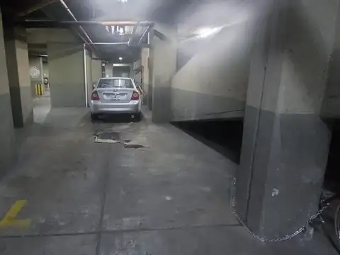 COCHERA FIJA DOBLE EN PRIMER SUBSUELO POR RAMPA