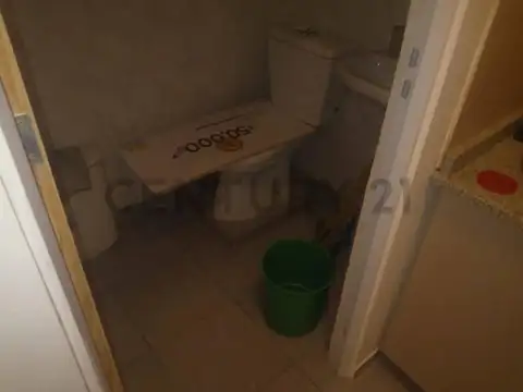 Esmeralda 500 100, Piso 0