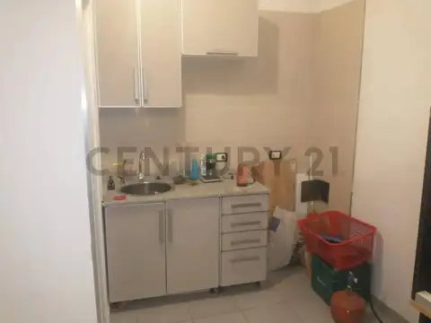 Esmeralda 500 100, Piso 0