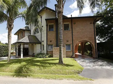 VENTA CASA 5 AMBIENTES LOMA VERDE ESCOBAR