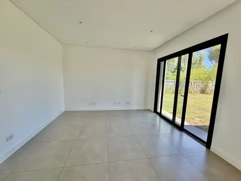 Casa en Alquiler 1 año