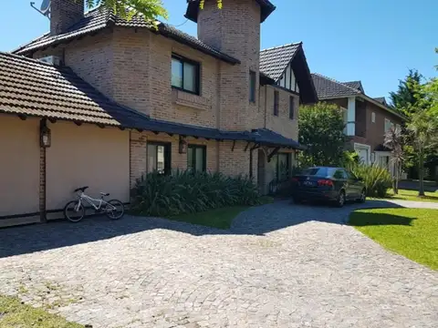 CASA VENTA MOREN  "CAMPOS DE ALVAREZ" 