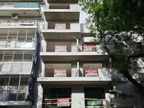 VENTA DE POZO. 1 AMBIENTE CON BALCON. IDEAL TEMPORARIO. TERRAZA C/PARRILLA. HIDALGO 1418