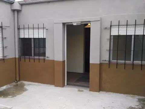 Casa  3 ambientes en venta en Quilmes
