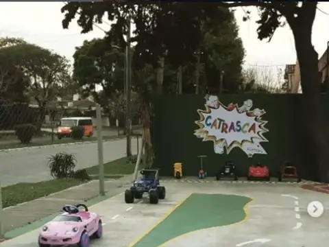 Av. Tte. Gral. Ricchieri 800