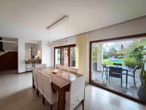 Casa en venta 3 dormitorios La Plata mas estudio