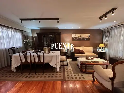 Casa 7 ambientes con 4 baños