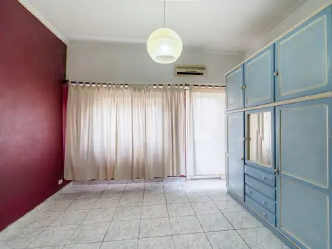 Depto Tipo Casa 4 ambientes con 2 baños