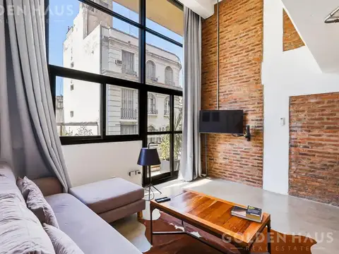 Dúplex tipo loft reciclado con balcón – Barrio Norte