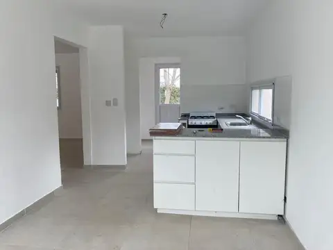 Casa 4 ambientes con 3 baños