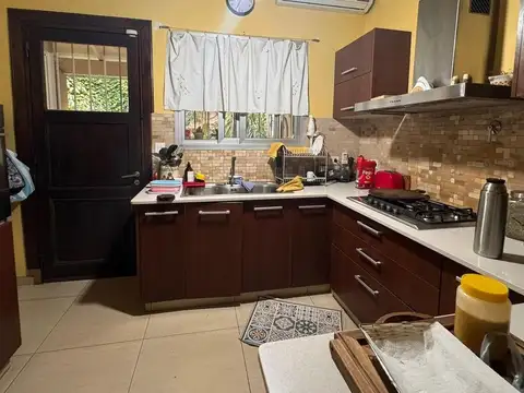 Casa en Venta en Ituzaingo, USD 230.000