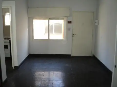 Depto Tipo Casa en Venta 50 años