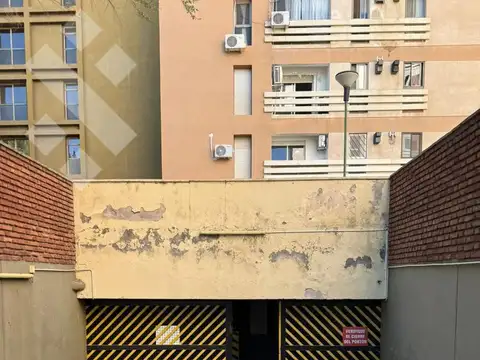 Cochera en Capital