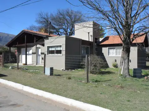 Chalet centrico en venta Carpinteria San Luis con Pileta