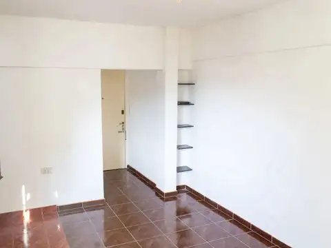 Paraguay 3600, Piso 8