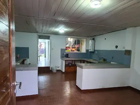 Casa 4 ambientes con 1 baño