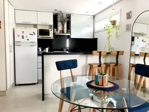 Venta de Monoambiente AMOBLADO Y EQUIPADO, Ideal INVERSIÓN.