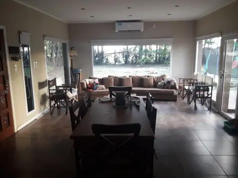 Casa Quinta Sobre Acceso a la Ciudad a 6km del Centro