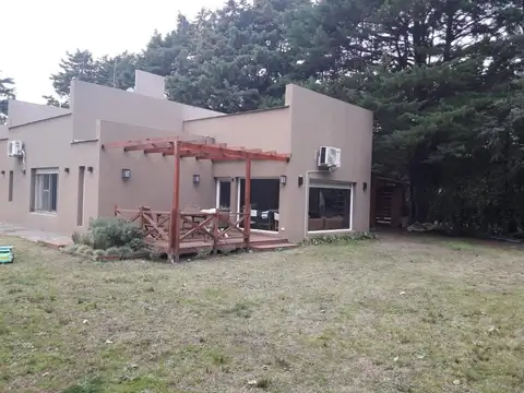 Casa Quinta Sobre Acceso a la Ciudad a 6km del Centro