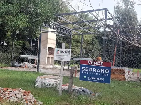 Venta Casa a terminar, estructura de metal, Parque Sakura,  calle Storni al 300,  Exalt. de la Cruz