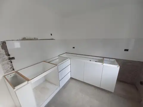 Departamento en Venta en Villa Adelina, USD 110.000