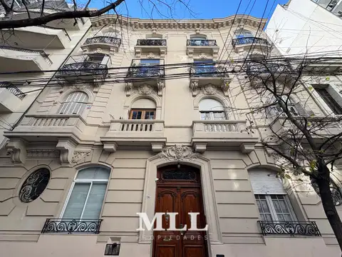 Peña entre Ayacucho y Junin. Edificio antiguo de categoria. Sup 152 m2