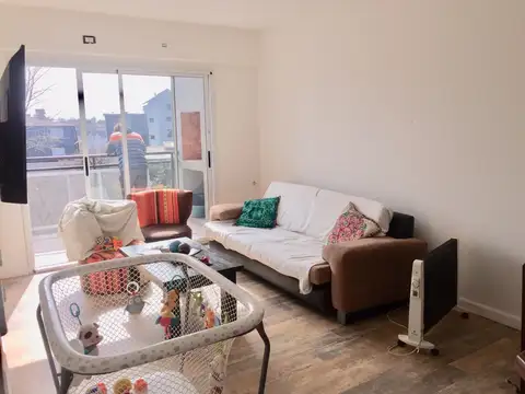 Departamento 3 ambientes con 2 baños