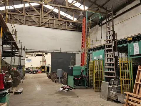 Depósito en Avellaneda 2000 m2