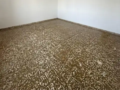 ALQUILER - CASA 2 DORMITORIOS - BARRIO ALTAMIRA